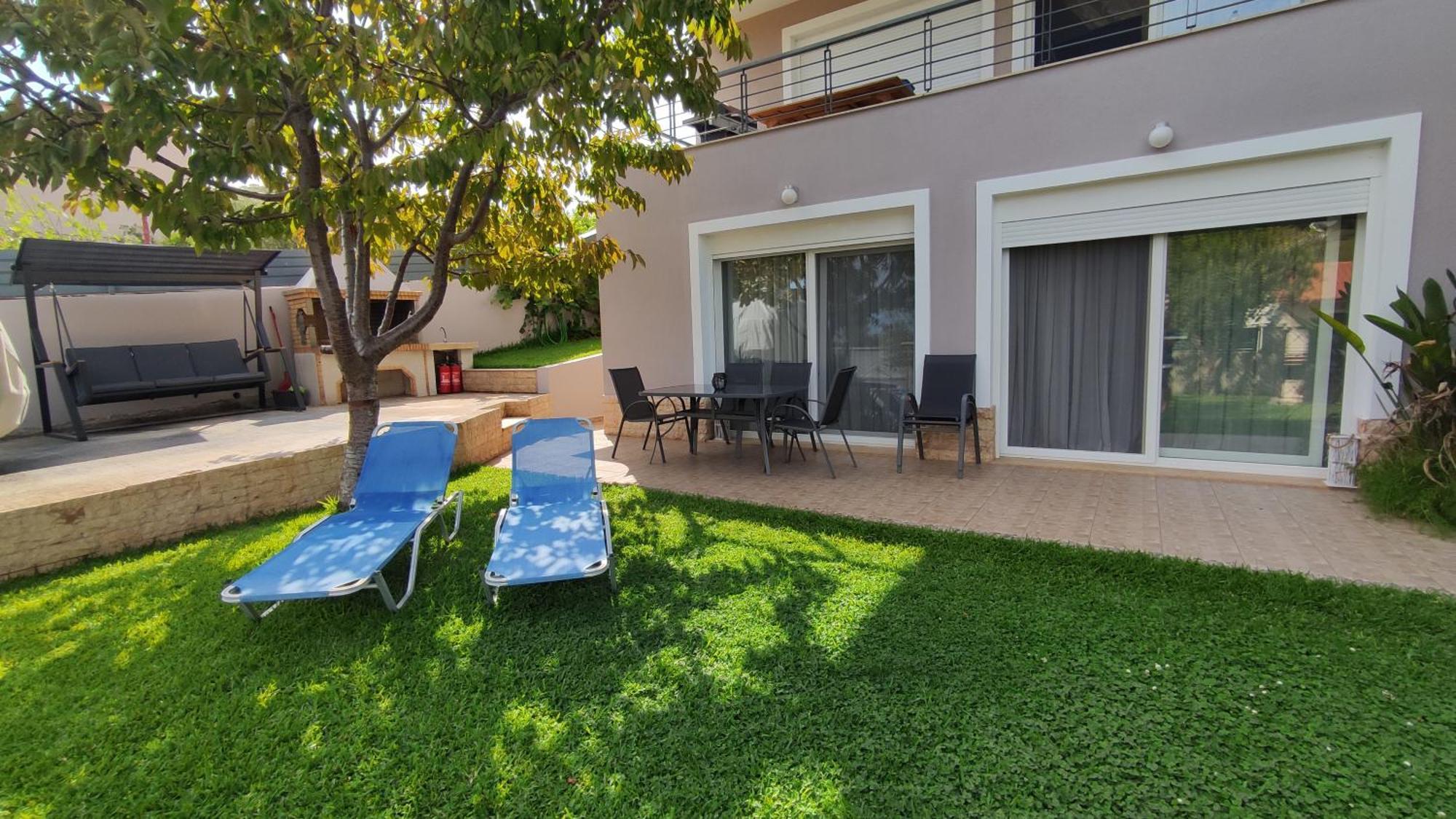 Urbi Garden Apartment Artemida  Luaran gambar